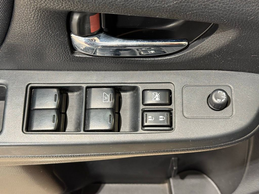 Used 2013 Subaru Impreza 2.0i Sport Premium image 16