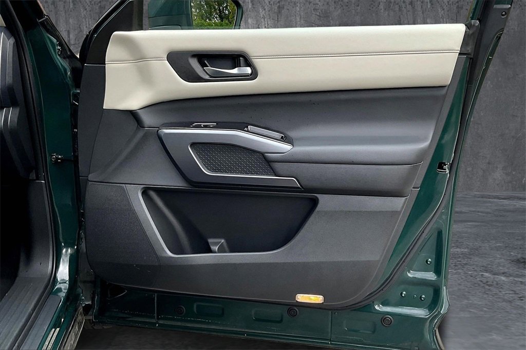 Used 2022 Nissan Pathfinder SL image 22