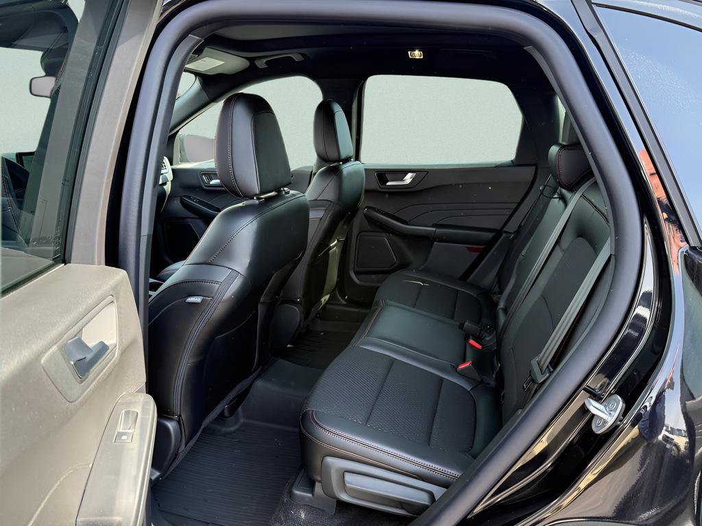 New 2025 Ford Escape ST-Line Elite w/ Class II Trailer Tow Package AWD/4WD image 5