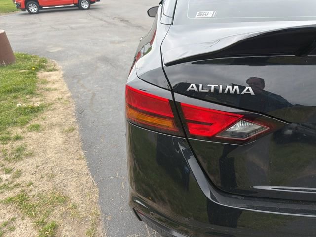 Used 2024 Nissan Altima 2.5 SR w/ SR Premium Package AWD/4WD image 6