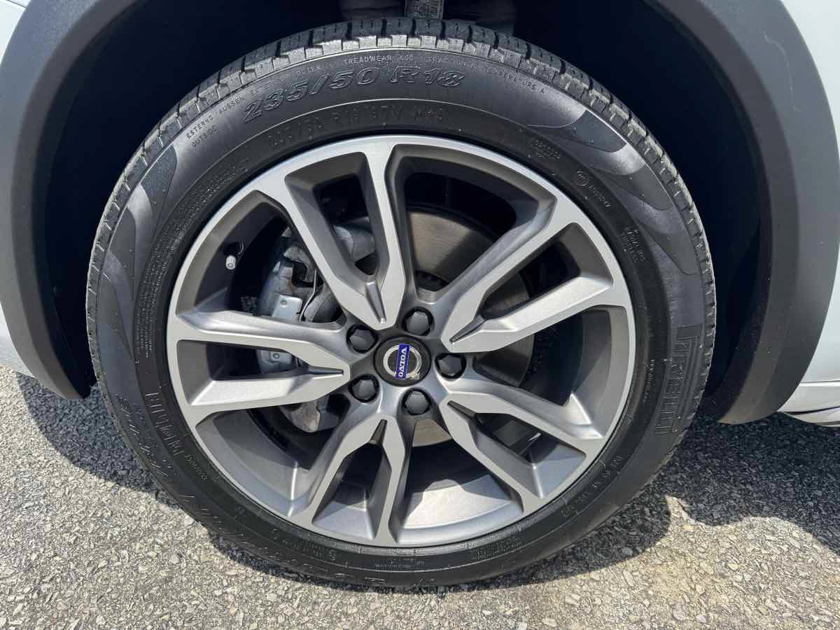 Used 2018 Volvo V60 T5 Cross Country AWD/4WD image 31