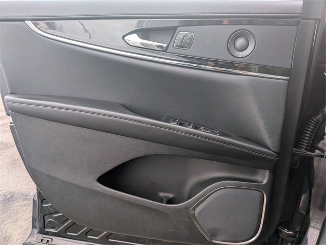 Certified 2023 Lincoln Nautilus Reserve w/ Monochromatic Package image 15