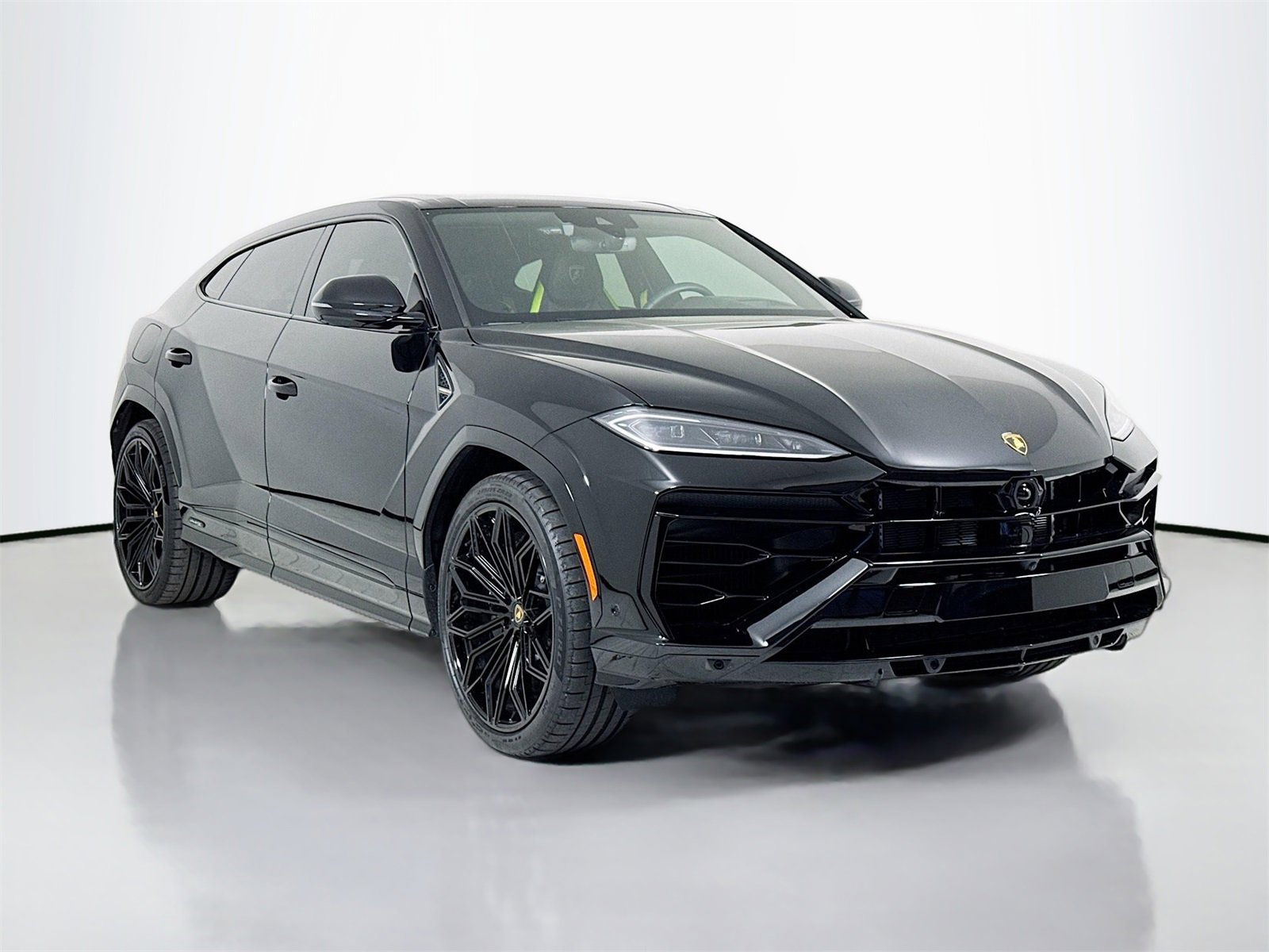 Used 2025 Lamborghini Urus SE