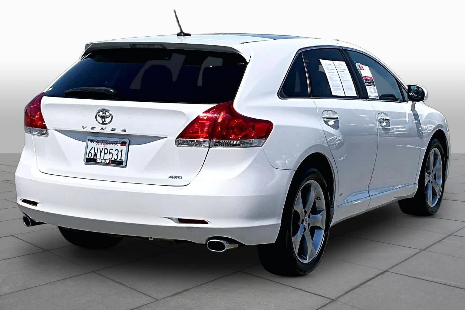 Used 2011 Toyota Venza AWD w/ Premium Pkg #2 image 12
