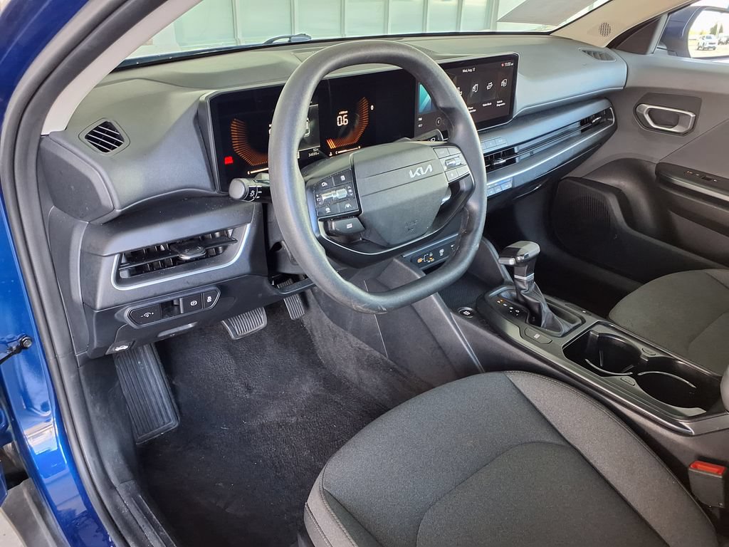 Used 2025 Kia K4 FWD image 23
