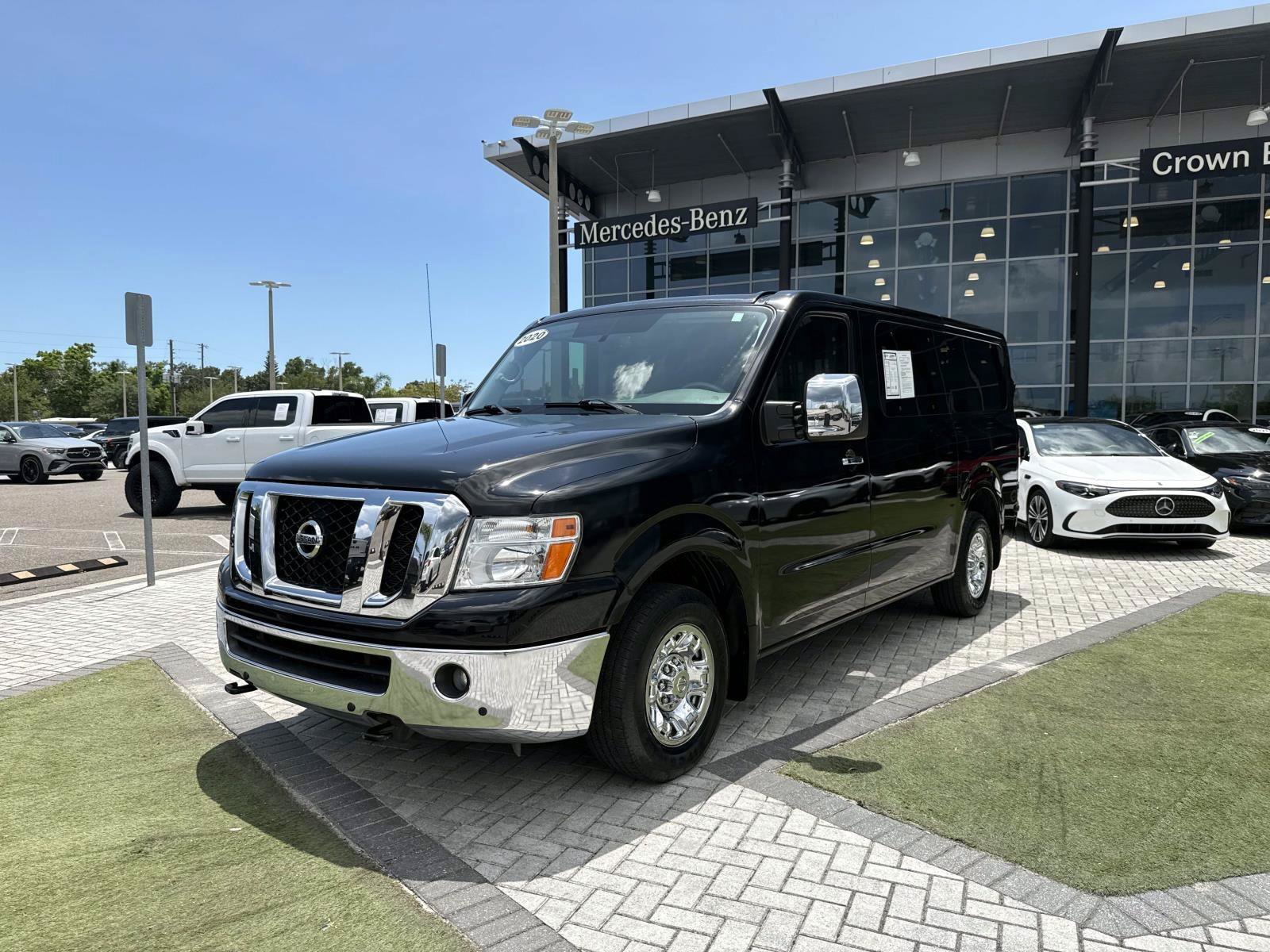Used 2020 Nissan NV 3500 SL RWD image 2
