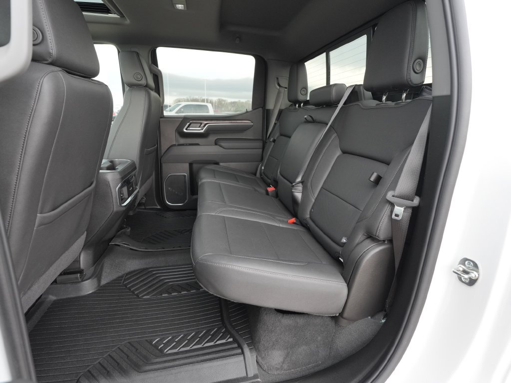 Used 2025 Chevrolet Silverado 1500 LTZ AWD/4WD image 20