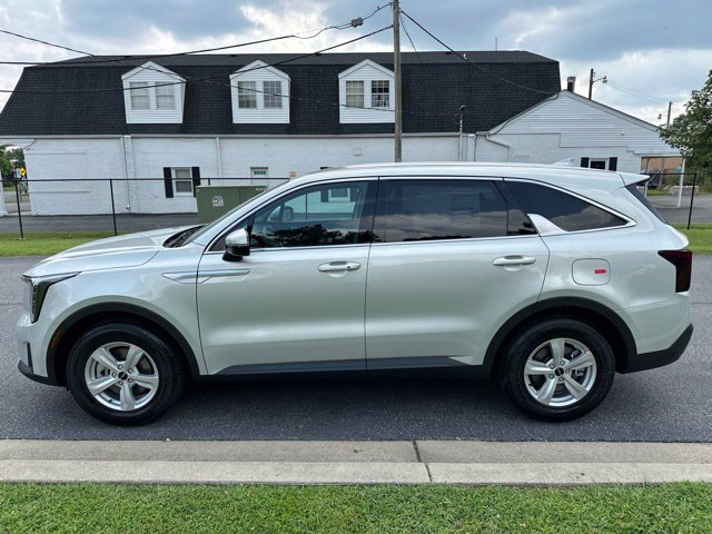 New 2026 Kia Sorento LX FWD image 3