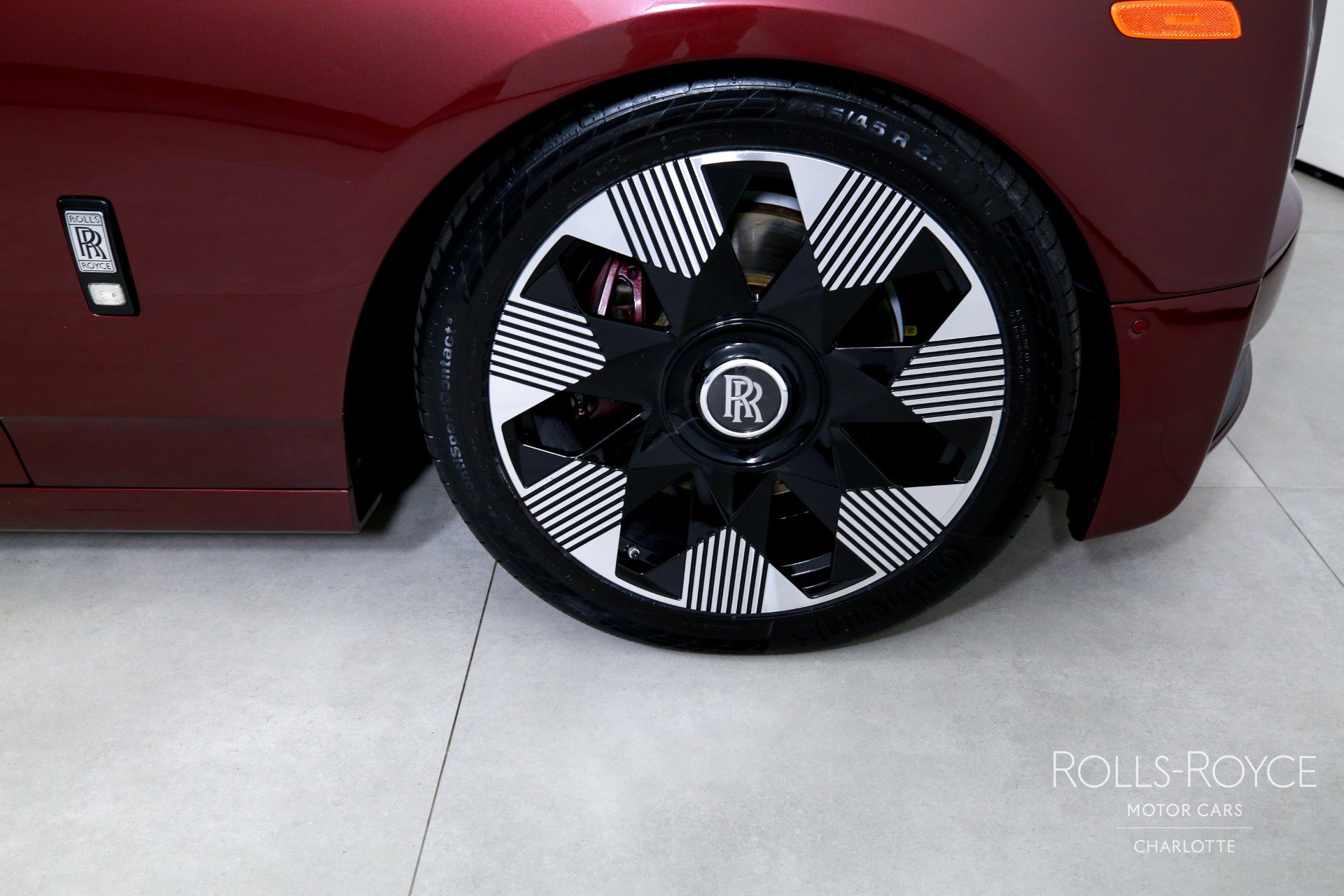 Used 2019 Rolls-Royce Phantom Sedan image 40