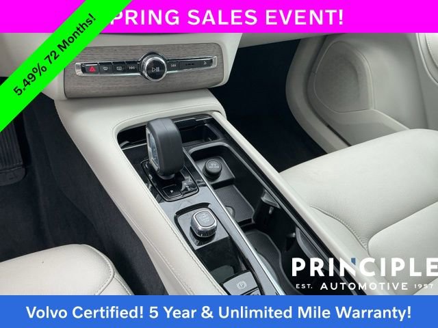 Certified 2023 Volvo XC90 B6 Core w/ Climate Package image 18