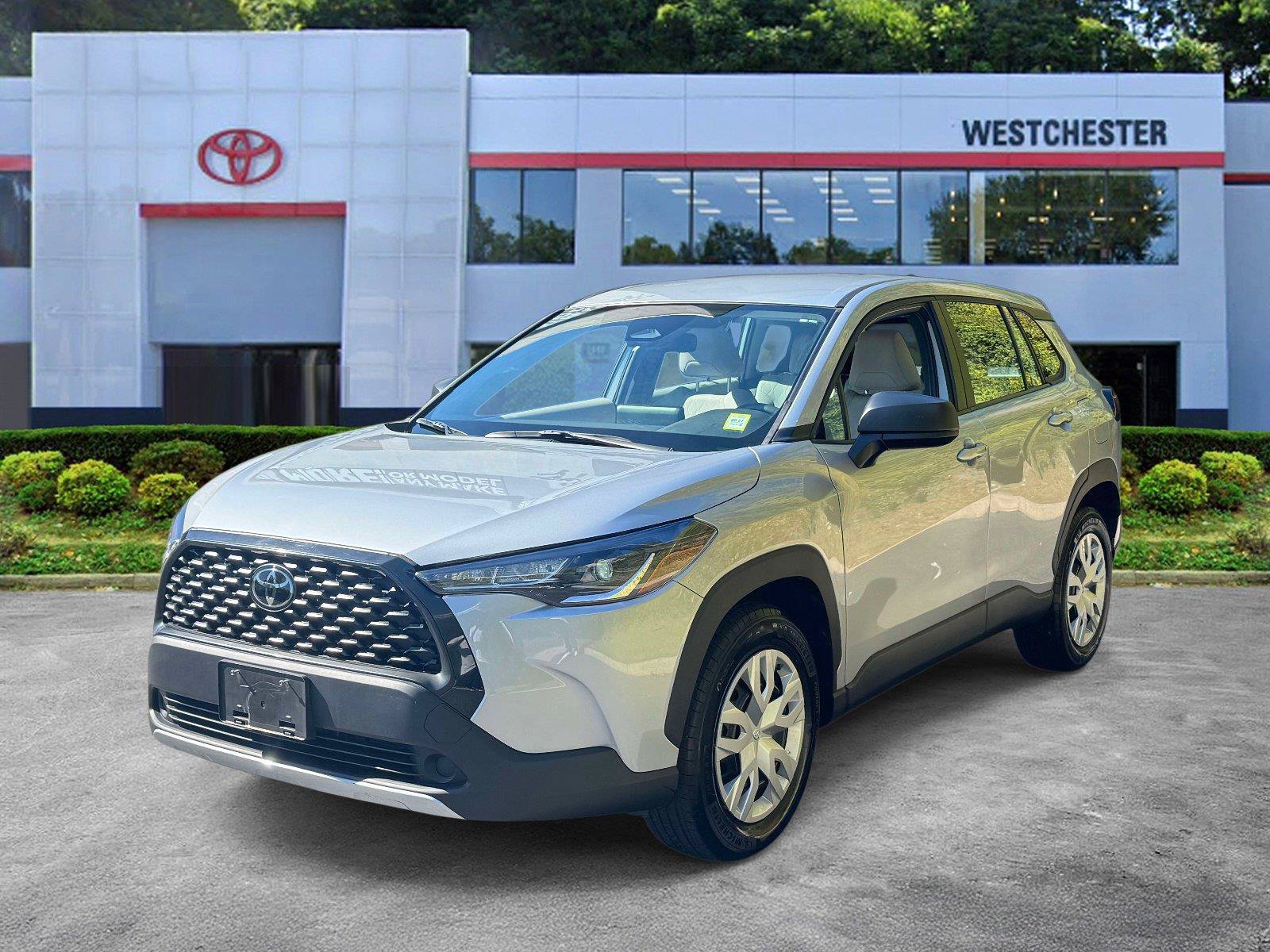 Certified 2024 Toyota Corolla Cross L AWD/4WD image 4
