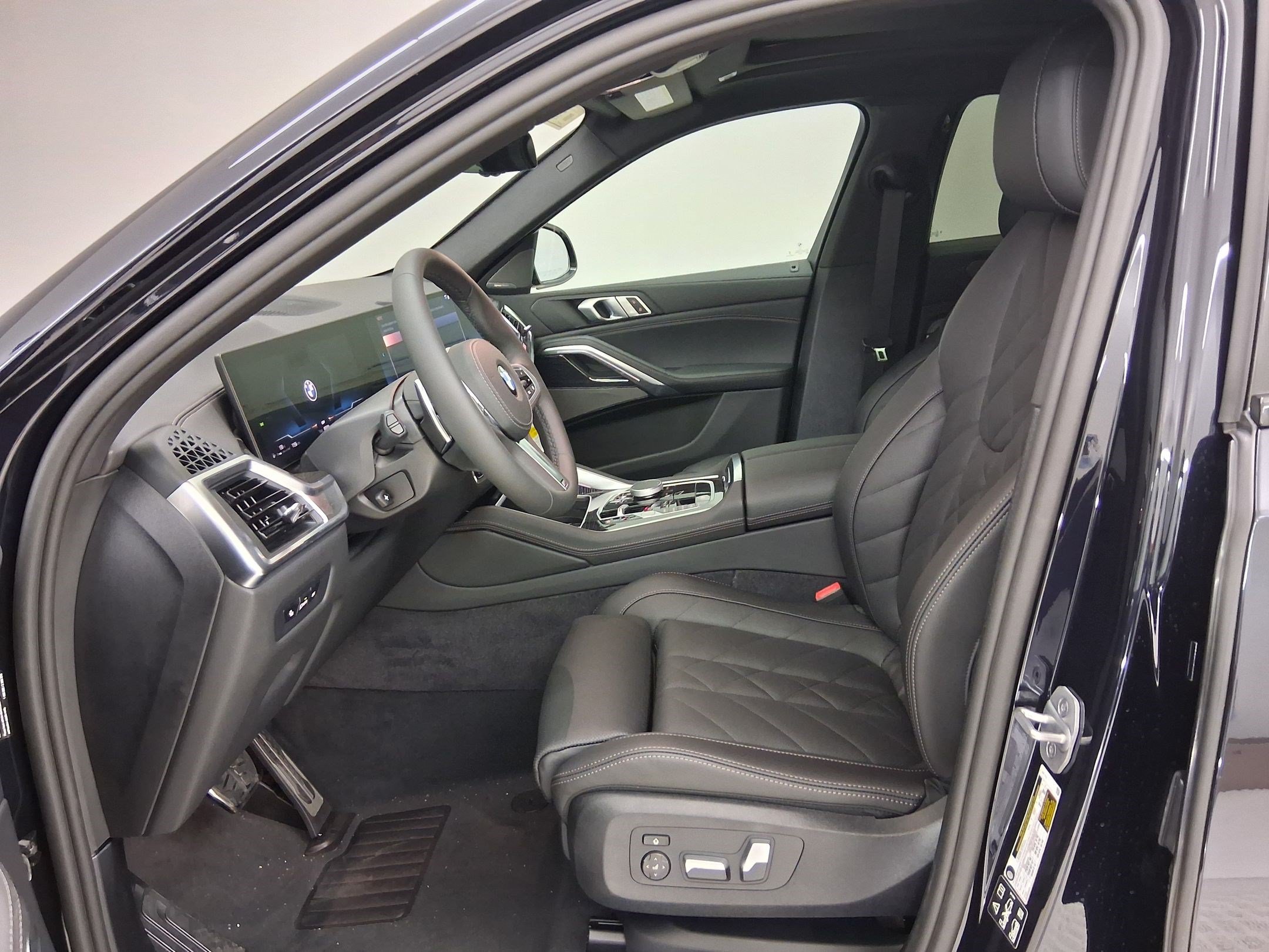 New 2027 BMW X6 xDrive40i AWD/4WD image 3