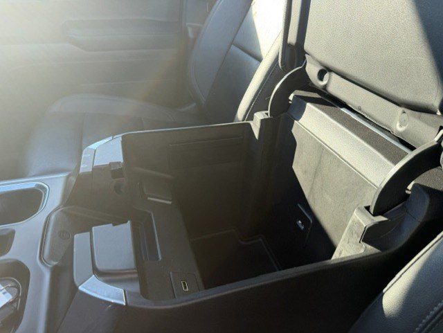 Used 2022 Chevrolet Silverado 1500 LTZ w/ LTZ Premium Package AWD/4WD image 24