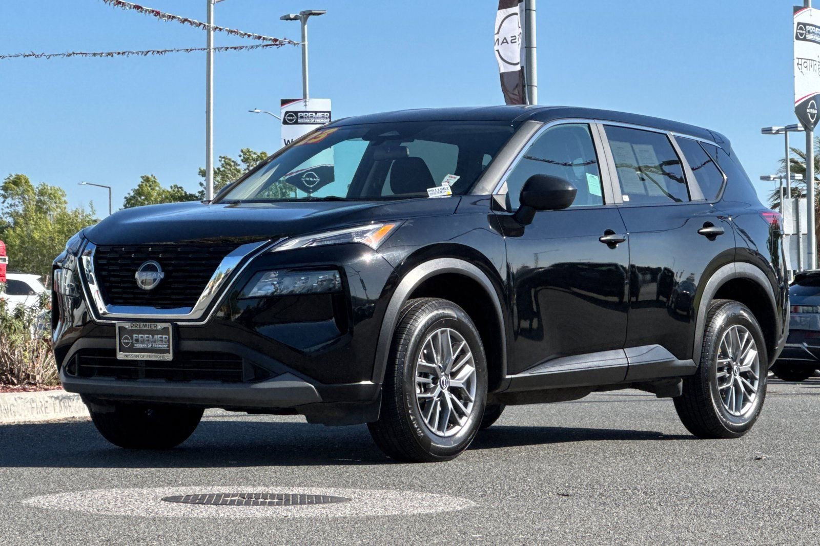Certified 2023 Nissan Rogue S image 8