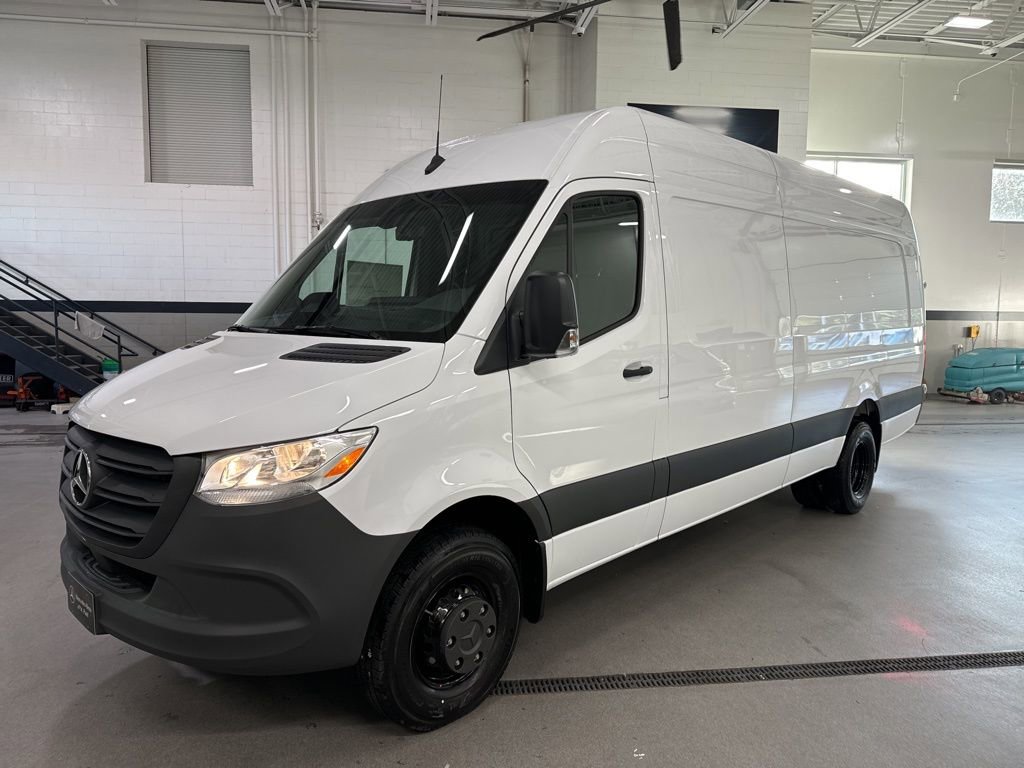 New 2025 Mercedes-Benz Sprinter 3500 image 1