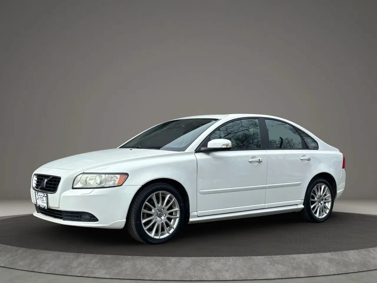 Used 2010 Volvo S40 2.4i FWD image 1