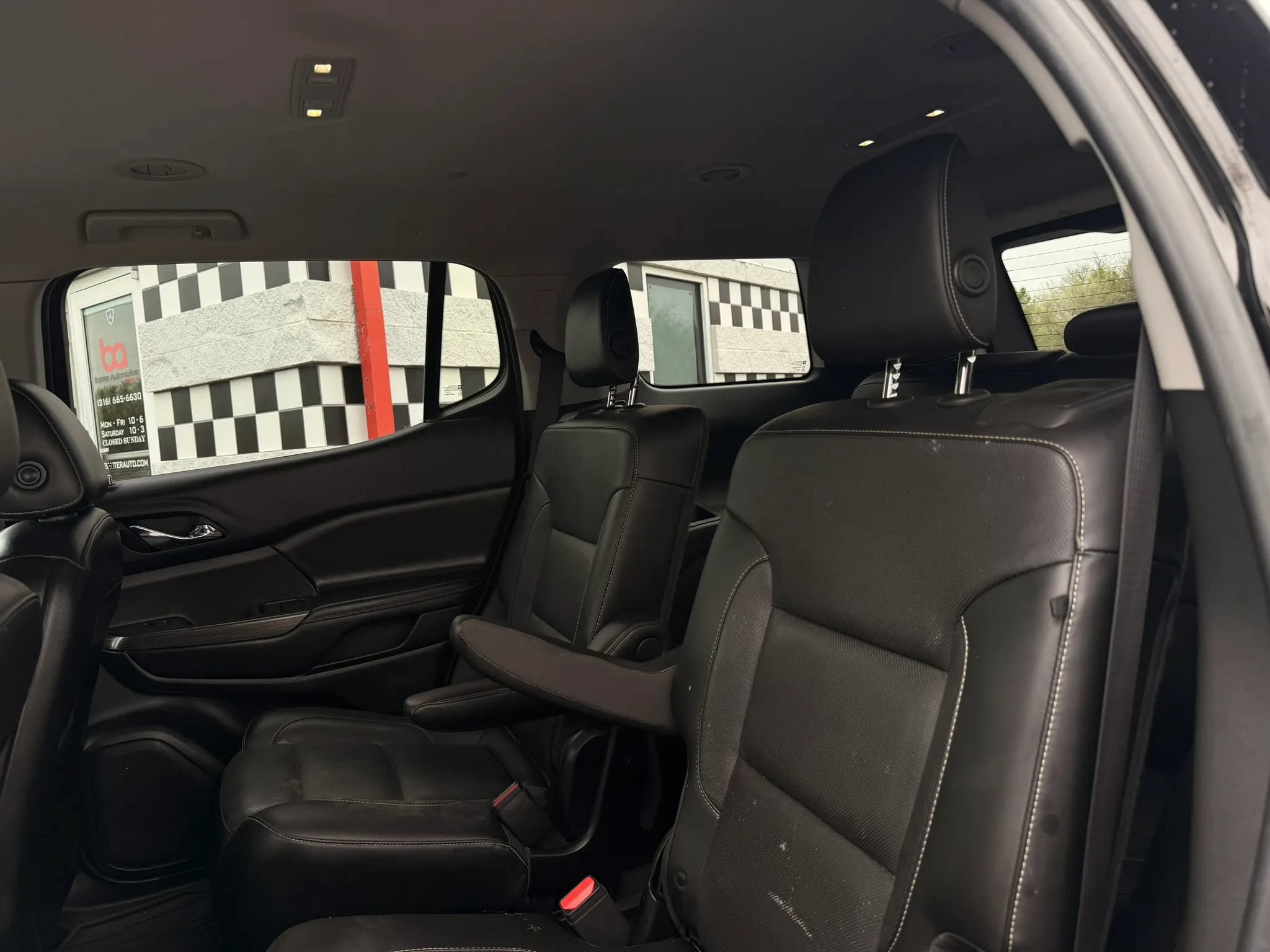Used 2019 GMC Acadia SLT FWD image 30