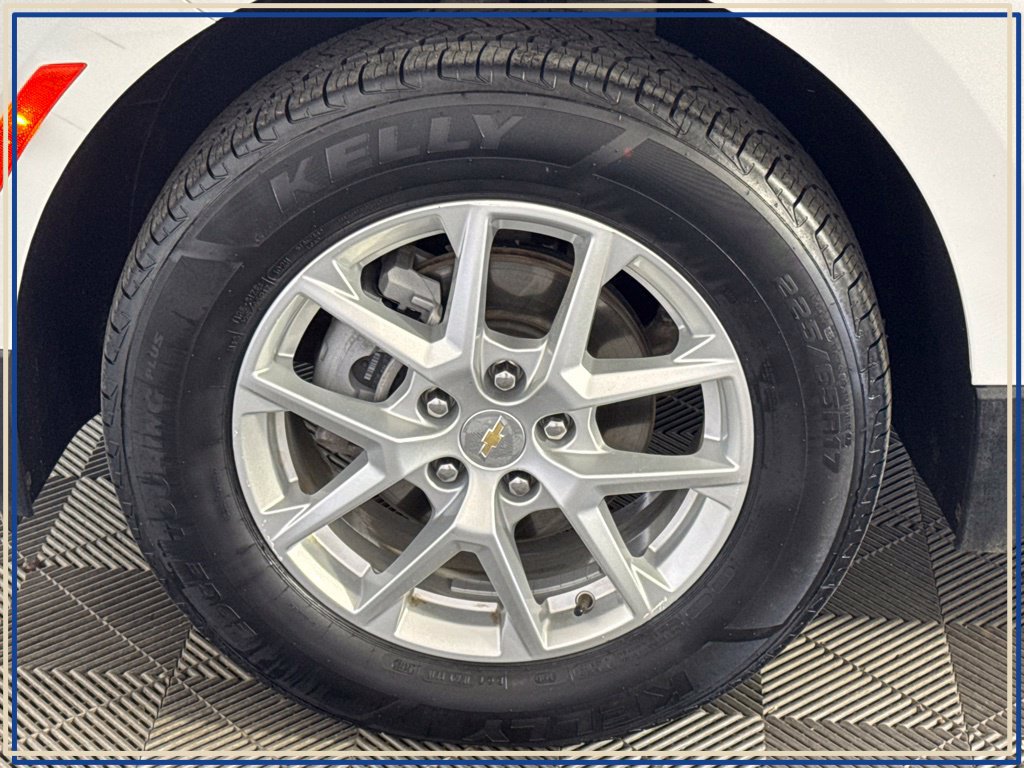 Certified 2024 Chevrolet Equinox LS AWD/4WD image 16