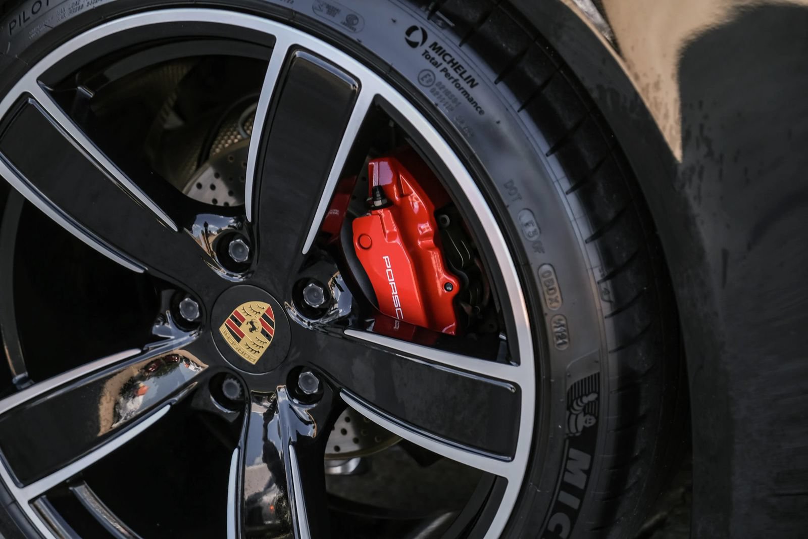 Used 2019 Porsche 718 Cayman S RWD image 44