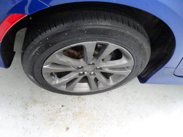Used 2015 Chrysler 200 Limited FWD image 21