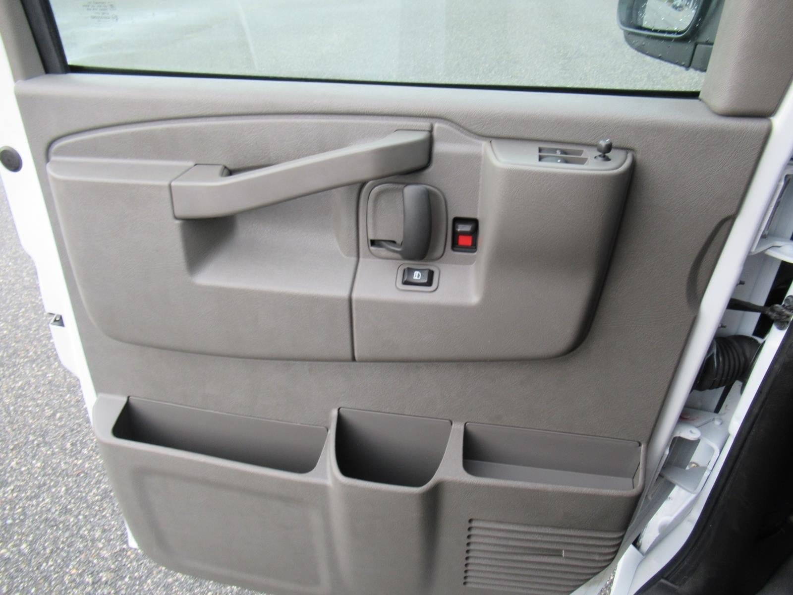 Used 2025 GMC Savana 2500 w/ Driver Convenience Package RWD image 22