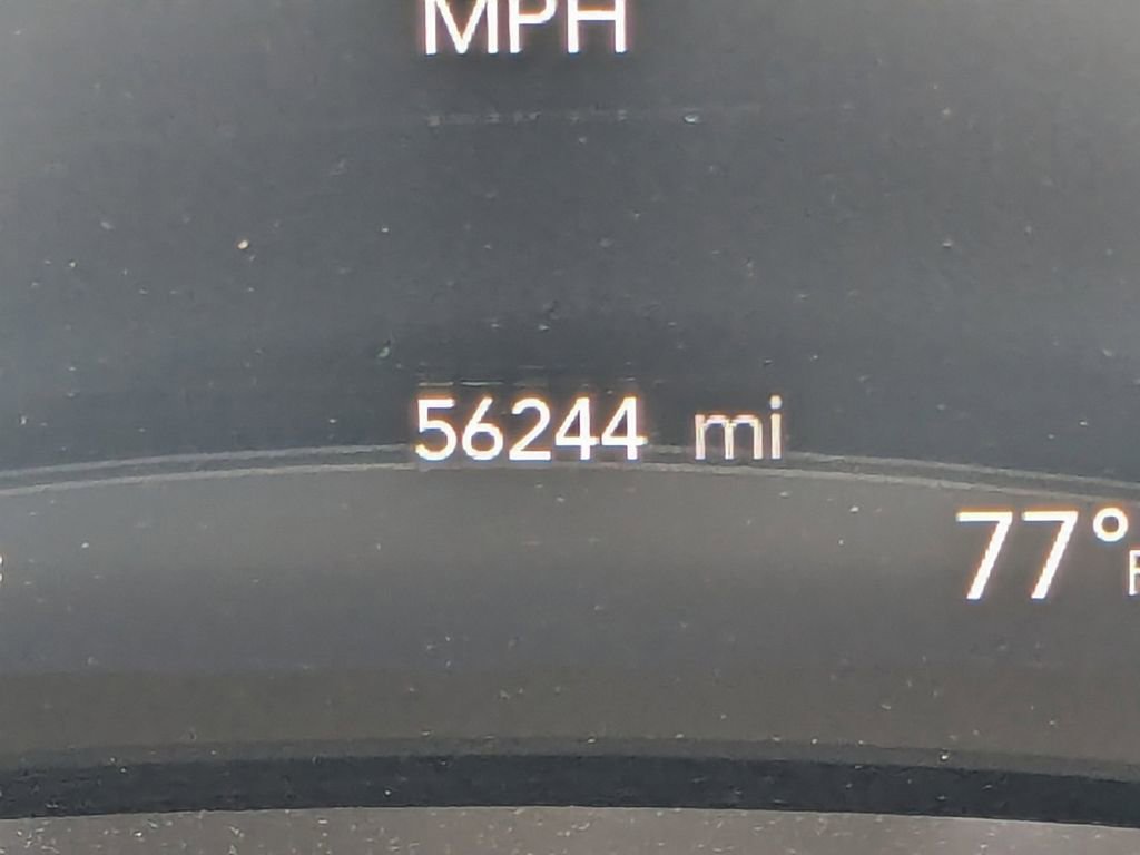 Used 2024 Chrysler Pacifica Touring-L image 28