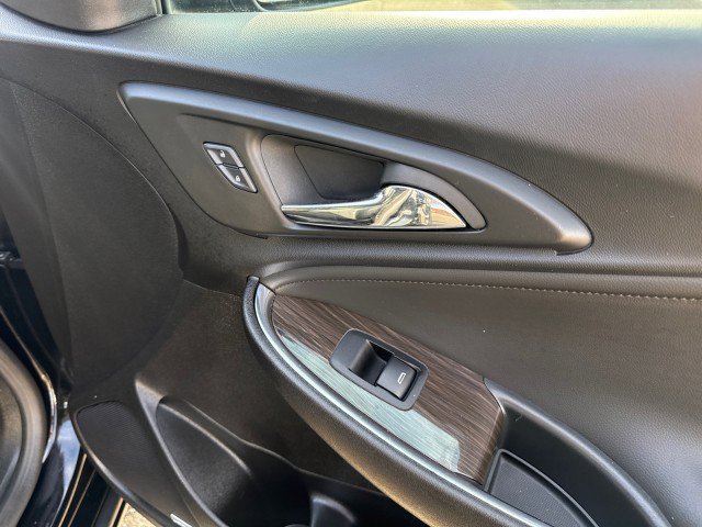 Used 2024 Chevrolet Malibu LT image 39