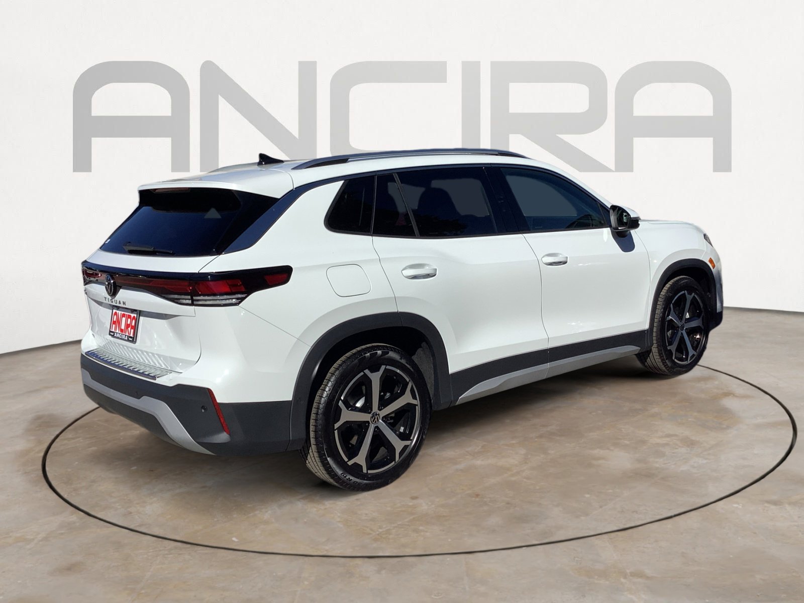 New 2026 Volkswagen Tiguan SE FWD image 8