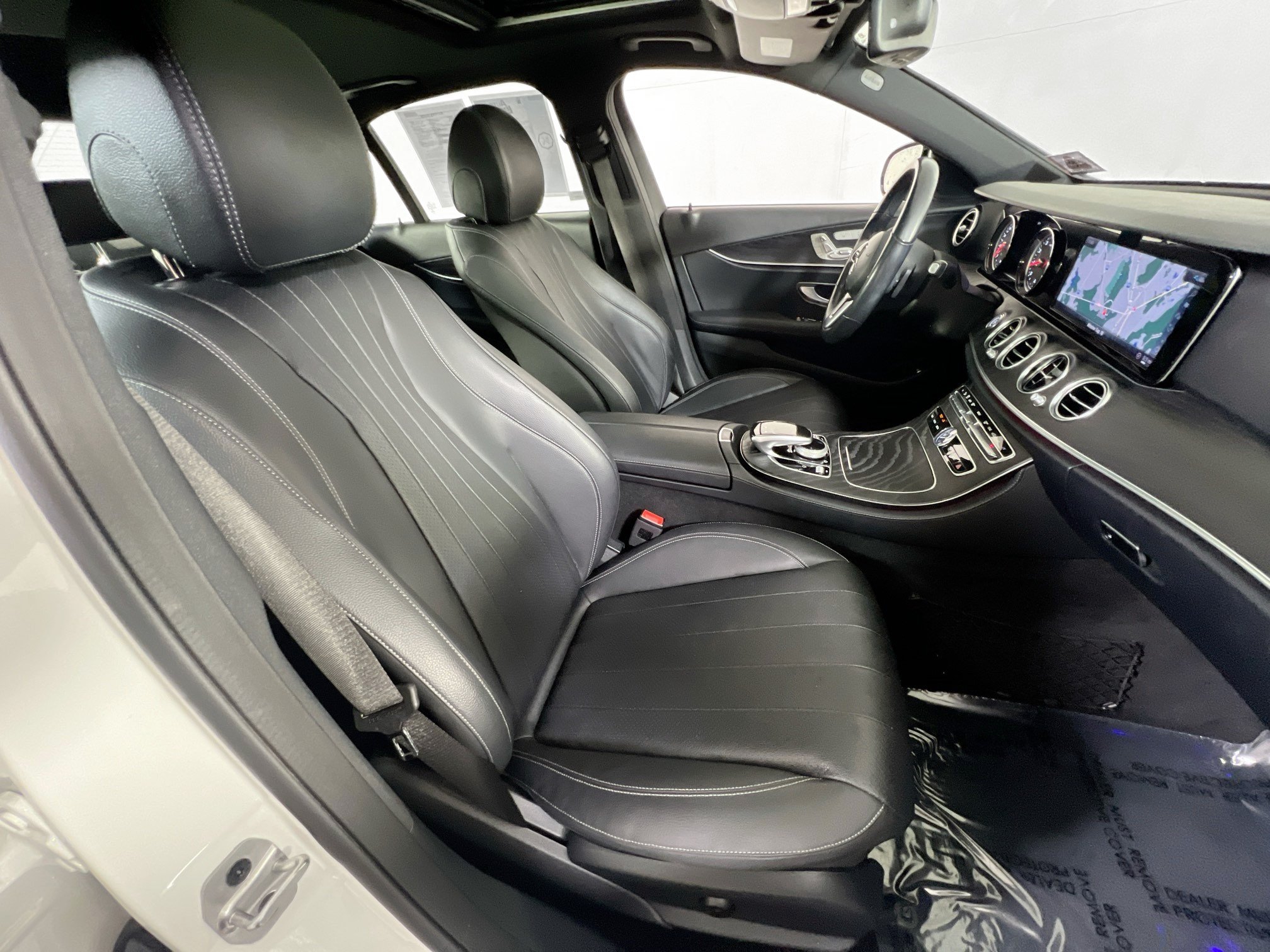 Used 2019 Mercedes-Benz E 300 4MATIC image 29