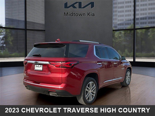Used 2023 Chevrolet Traverse High Country image 3