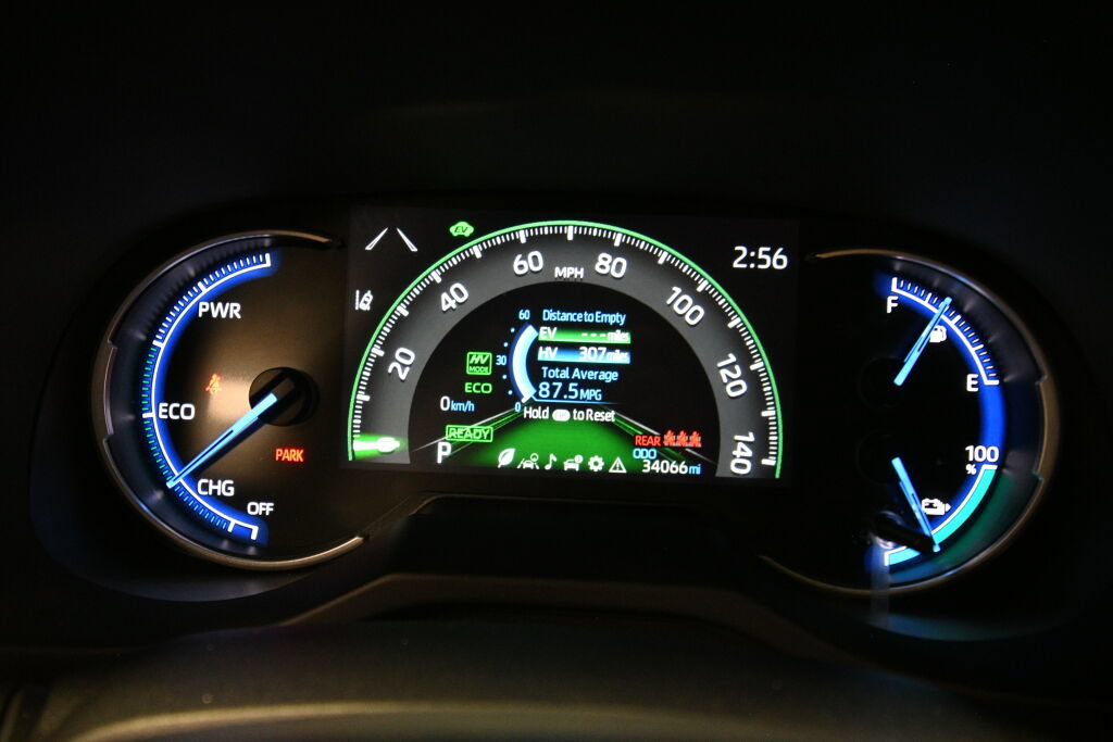 Used 2023 Toyota RAV4 SE w/ Weather & Moonroof Package AWD/4WD image 13