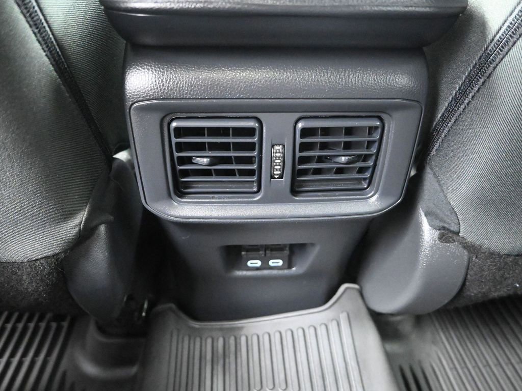 Used 2025 Toyota RAV4 XLE w/ Convenience Package image 31