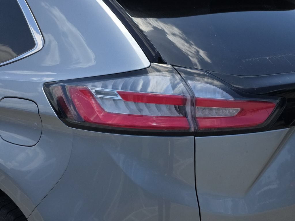 Used 2021 Ford Edge SEL w/ Convenience Package FWD image 28