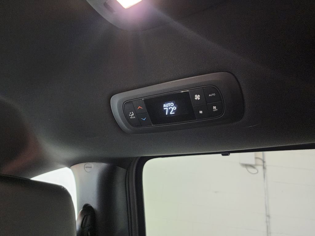 New 2026 Chrysler Pacifica Select w/ S Appearance Package image 33