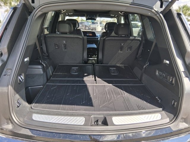 New 2026 Cadillac Vistiq Sport w/ LPO, Floor Liner Package image 6