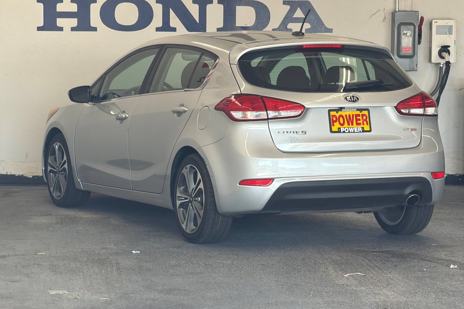 Used 2016 Kia Forte EX FWD image 5