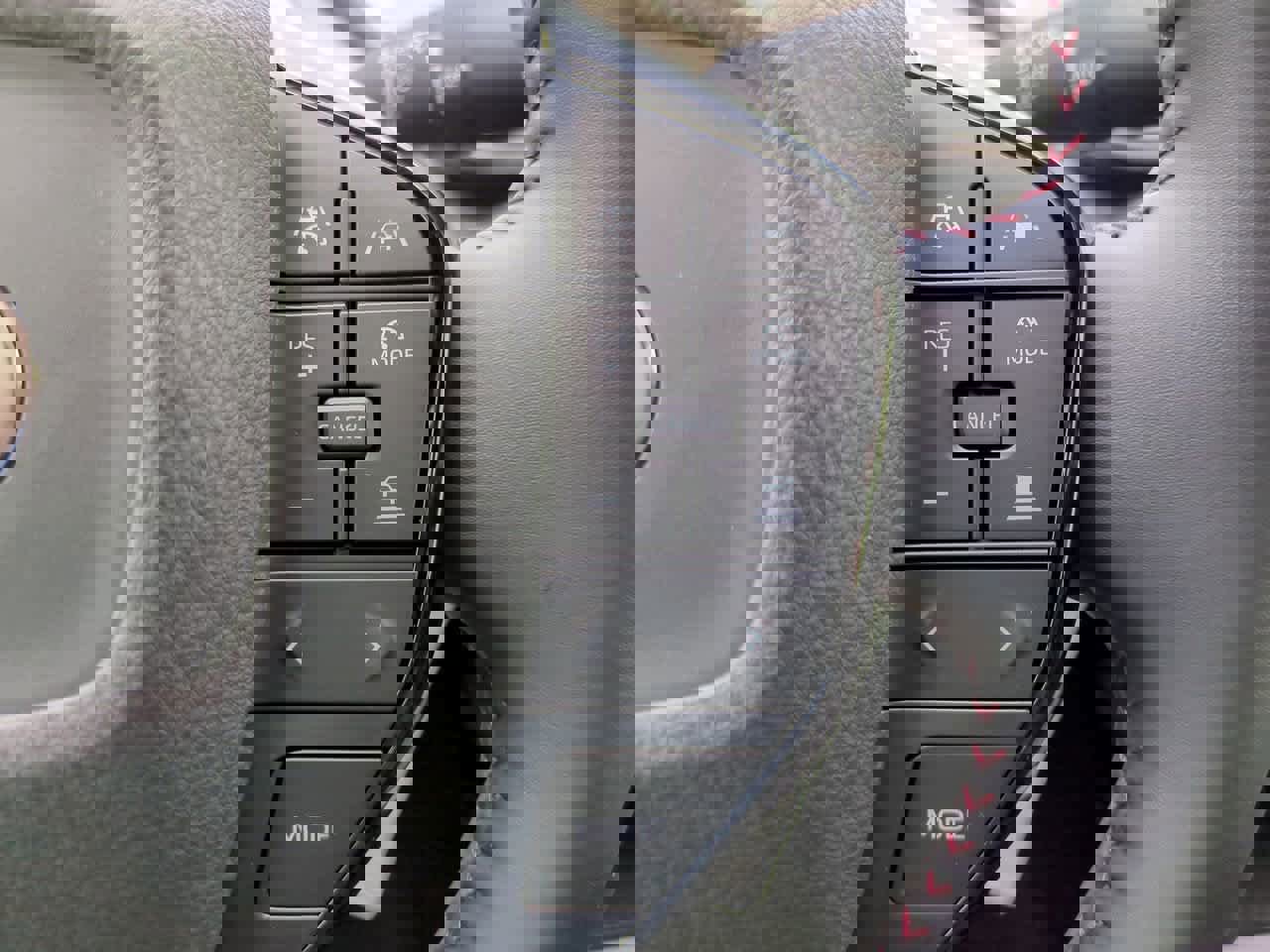 New 2026 Toyota Prius Plug-In Hybrid FWD image 25