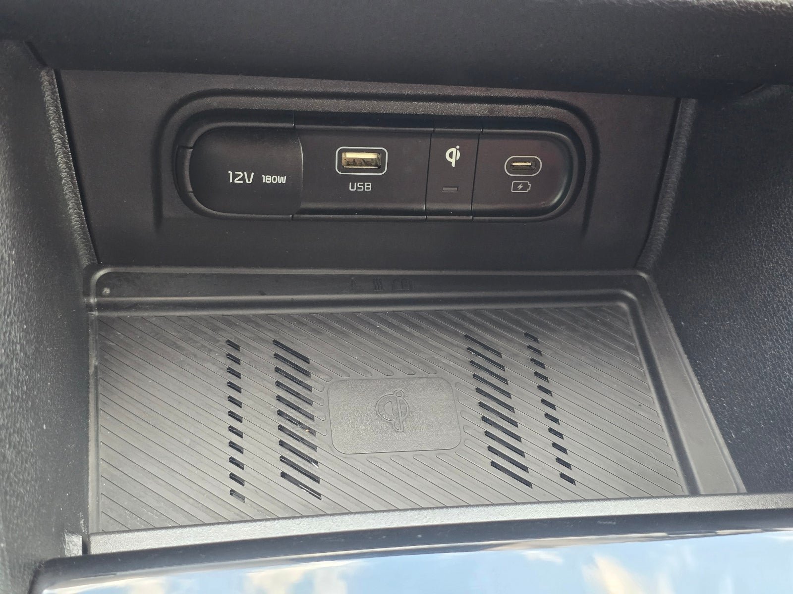 Used 2024 Kia Sportage SX FWD image 19