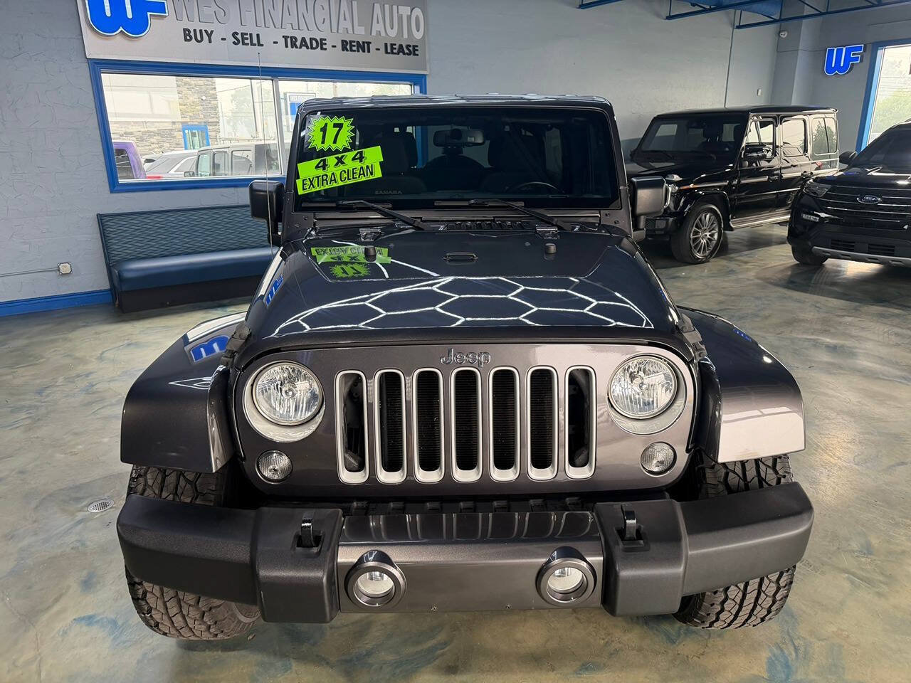 Used 2016 Jeep Wrangler Unlimited Sahara w/ Dual Top Group AWD/4WD image 5