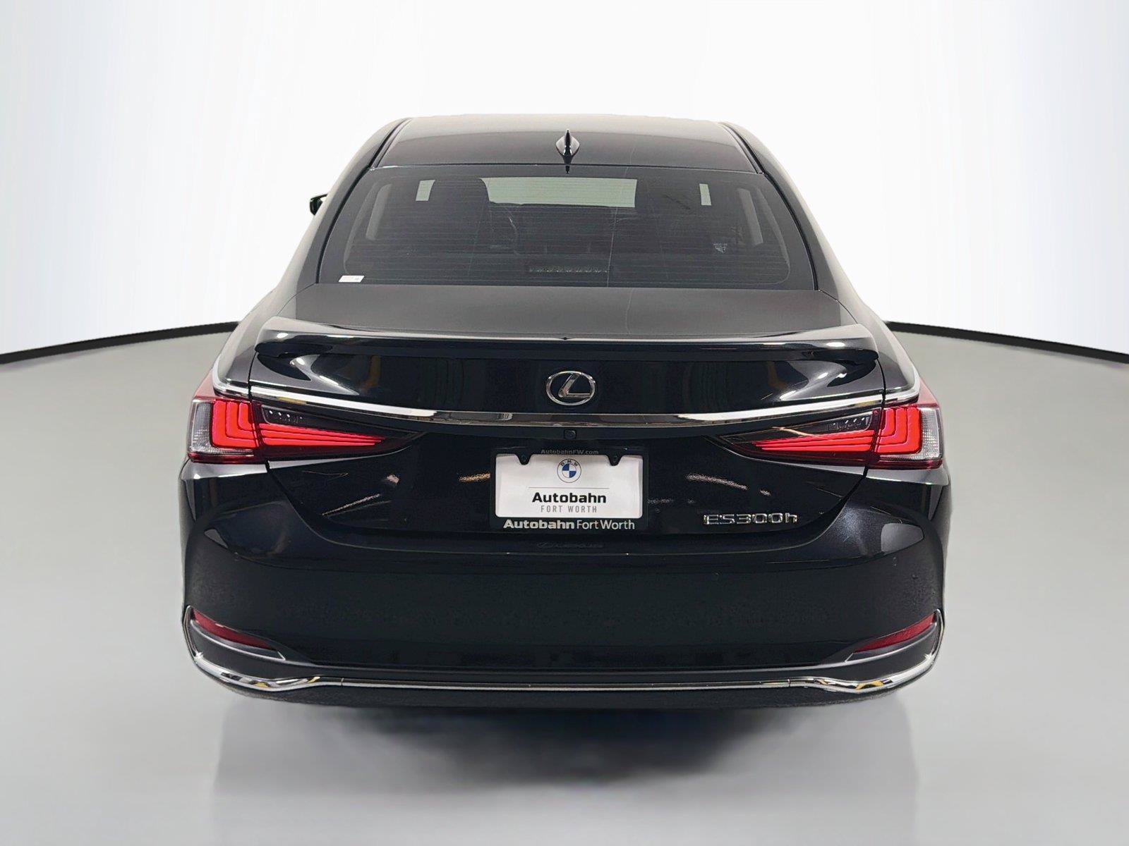 Used 2023 Lexus ES 300h Ultra Luxury w/ Accessory Package (Z2) FWD image 6