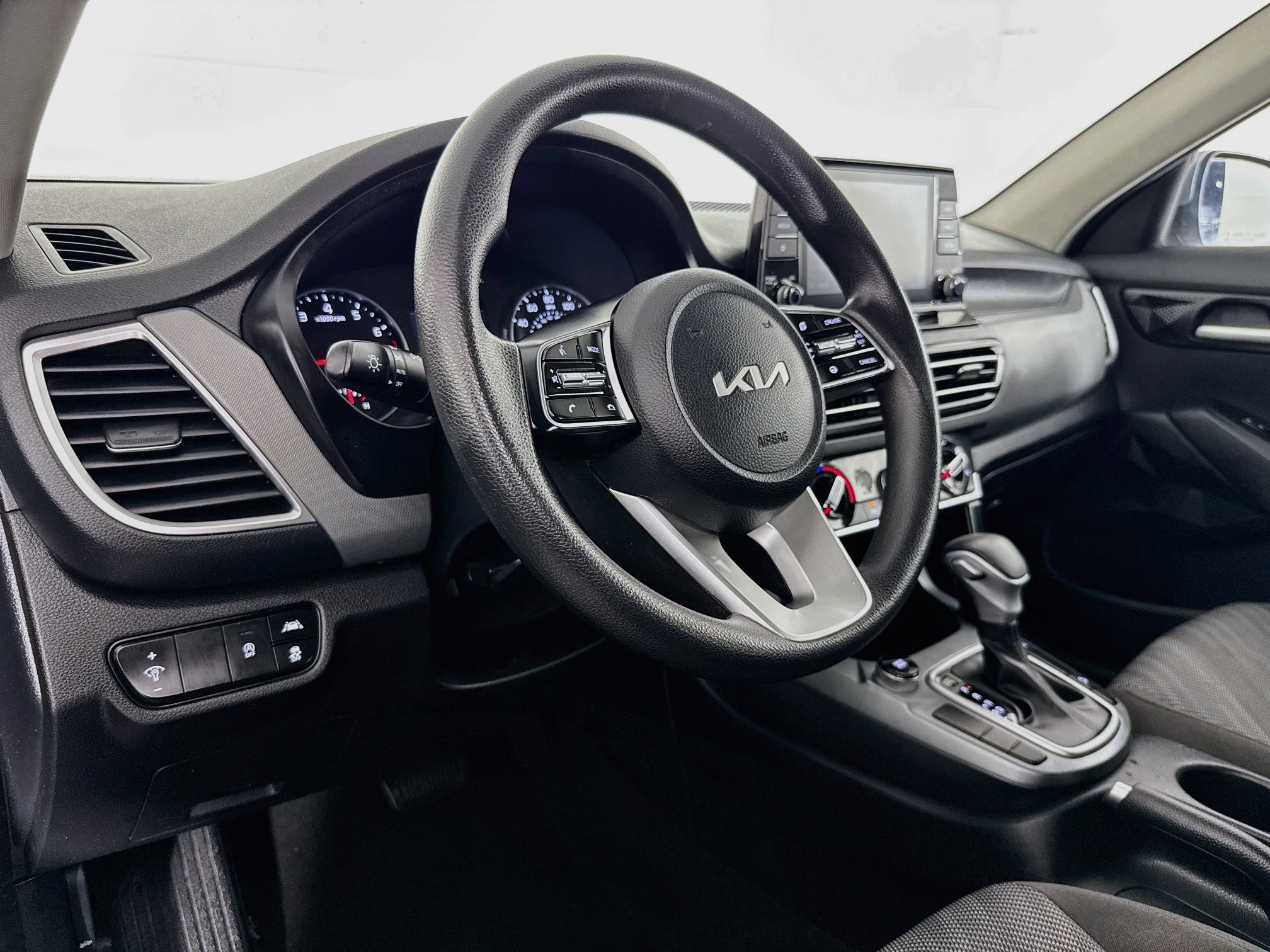 Used 2022 Kia Seltos LX AWD/4WD image 20