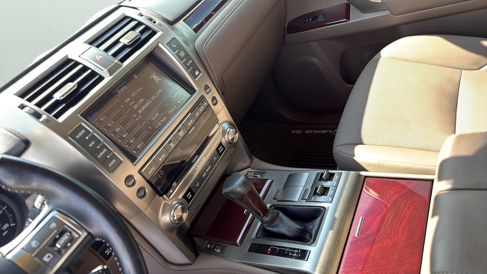 Used 2019 Lexus GX 460 Premium AWD/4WD image 20