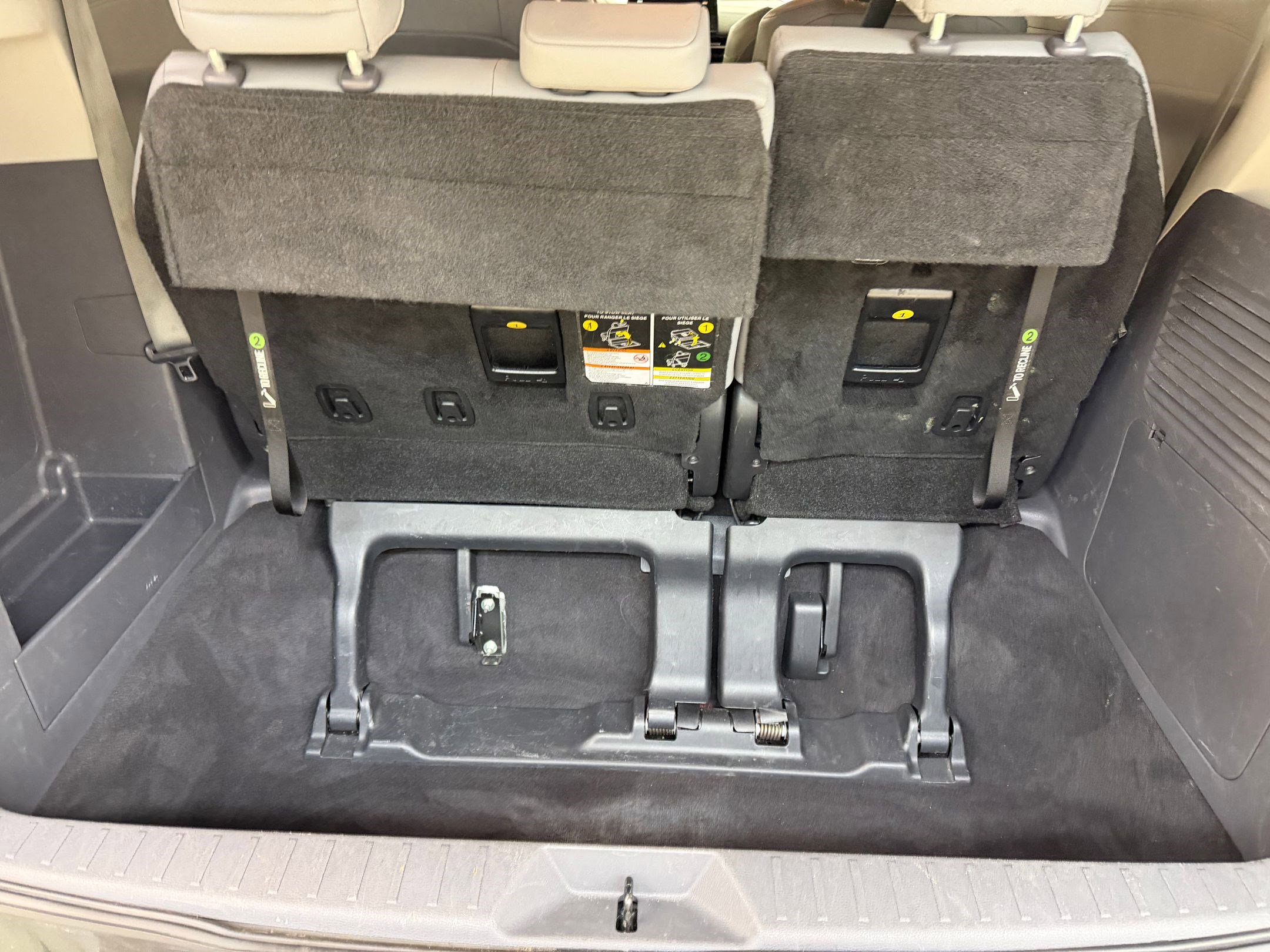 Used 2021 Toyota Sienna Limited image 22