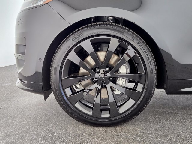 New 2026 Land Rover Range Rover Sport Dynamic SE AWD/4WD image 9