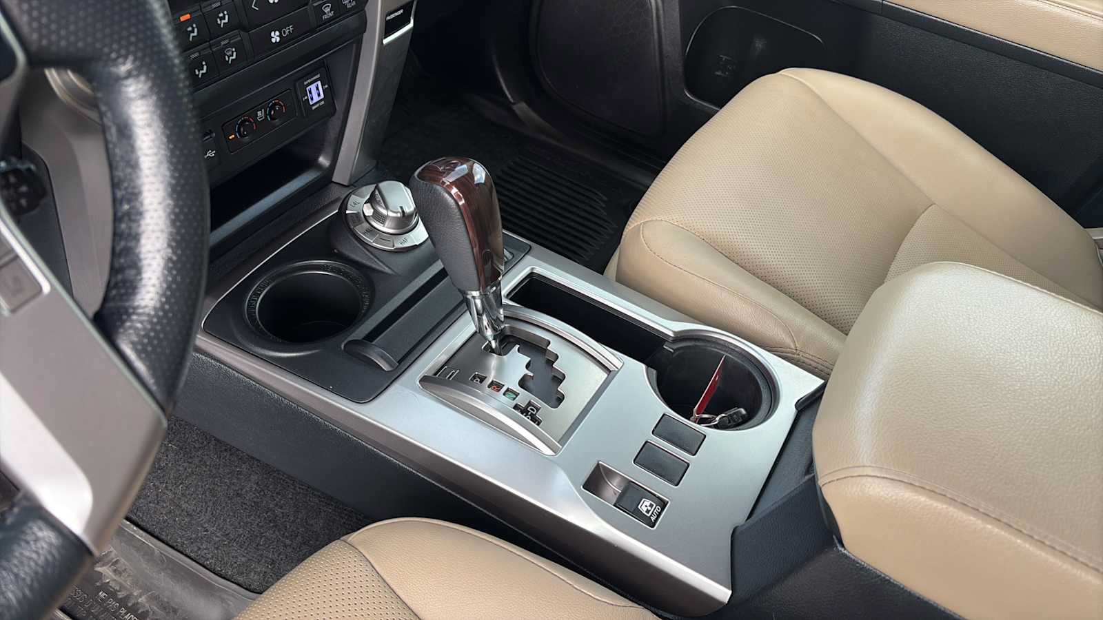Used 2023 Toyota 4Runner Limited AWD/4WD image 19