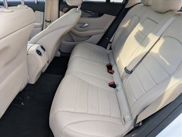 Used 2016 Mercedes-Benz GLC 300 4MATIC image 18