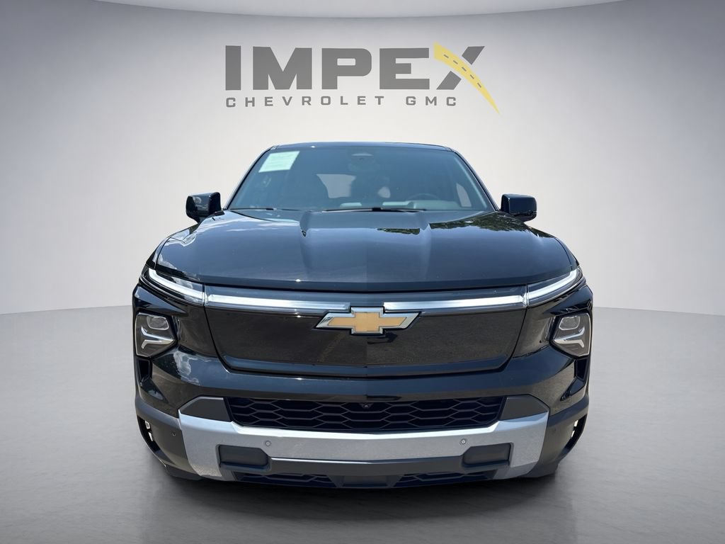 Used 2026 Chevrolet Silverado EV LT AWD/4WD image 8