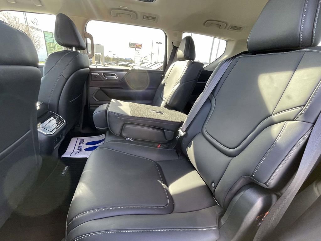 Used 2025 INFINITI QX80 Pure image 12