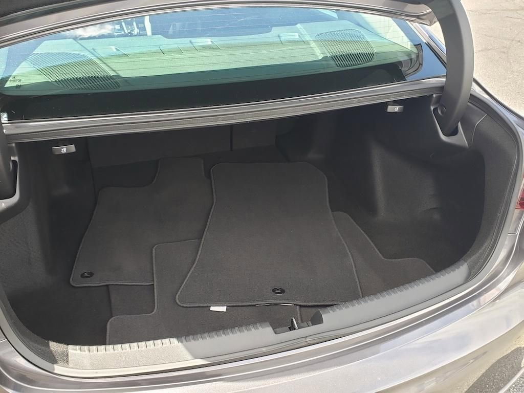 Used 2023 Acura TLX FWD image 8