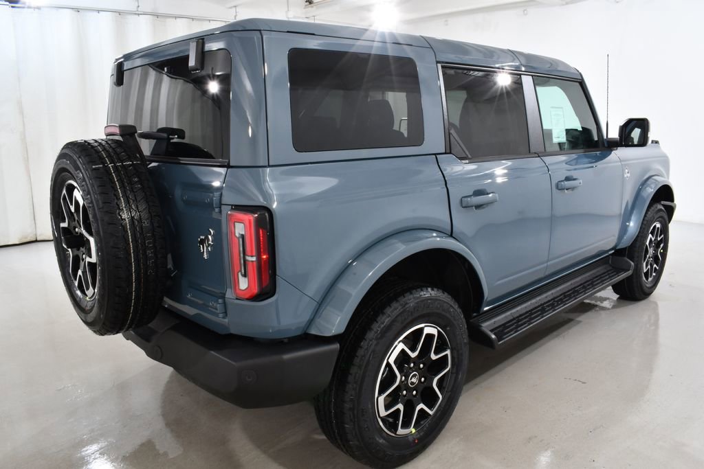 New 2025 Ford Bronco Outer Banks image 11